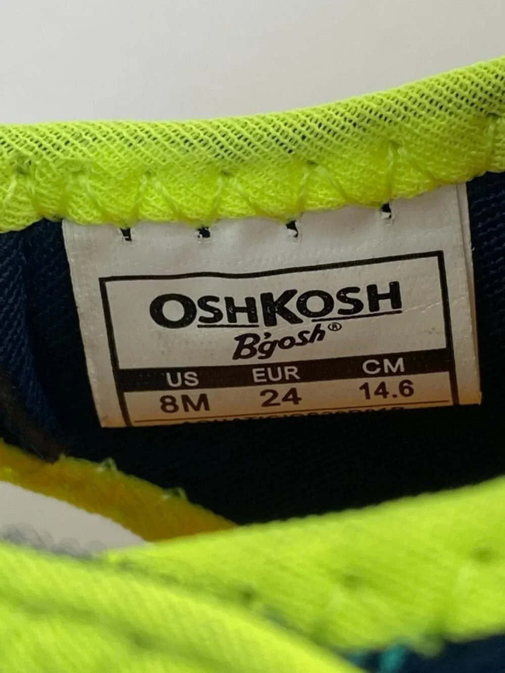 OshKosh Toddler Shark Theme Swim Beach Shoes  8M New w/ tags